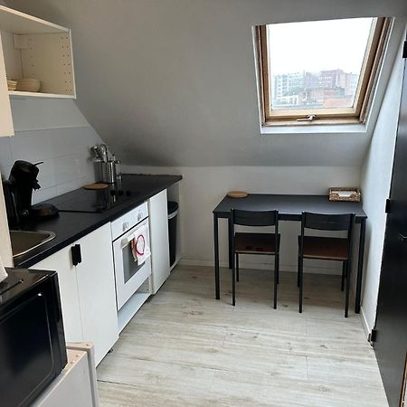 Immeuble Au Coeur De Bruxelles : Vivez L'Experience Unique De La Rue Verbist Exteriör bild